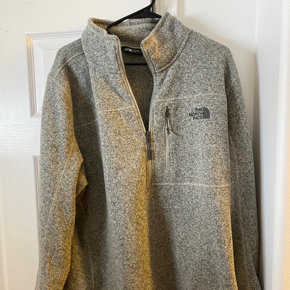Pullover North Face Jacket